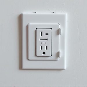 hidden-wall-safe-outlet-640x480-70867146.jpeg