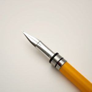 pen-with-knife-640x480-24947482.jpeg